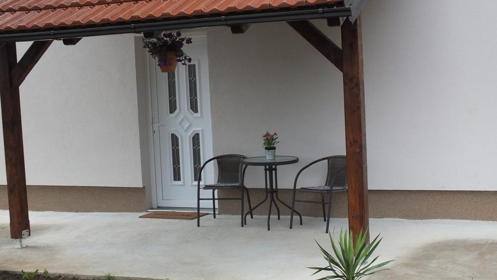 גרבובץ Guest House Ema מראה חיצוני תמונה
