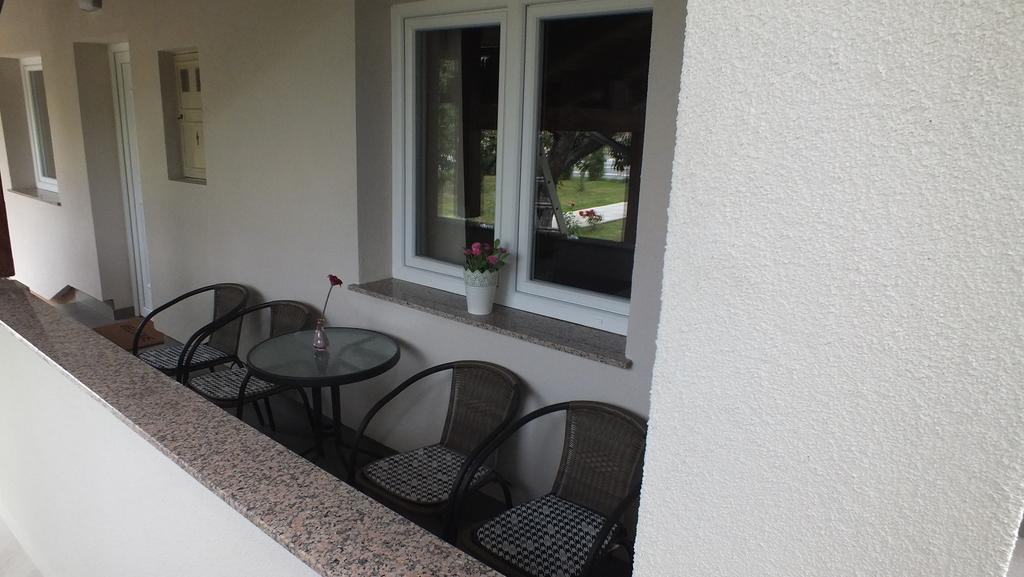 גרבובץ Guest House Ema מראה חיצוני תמונה