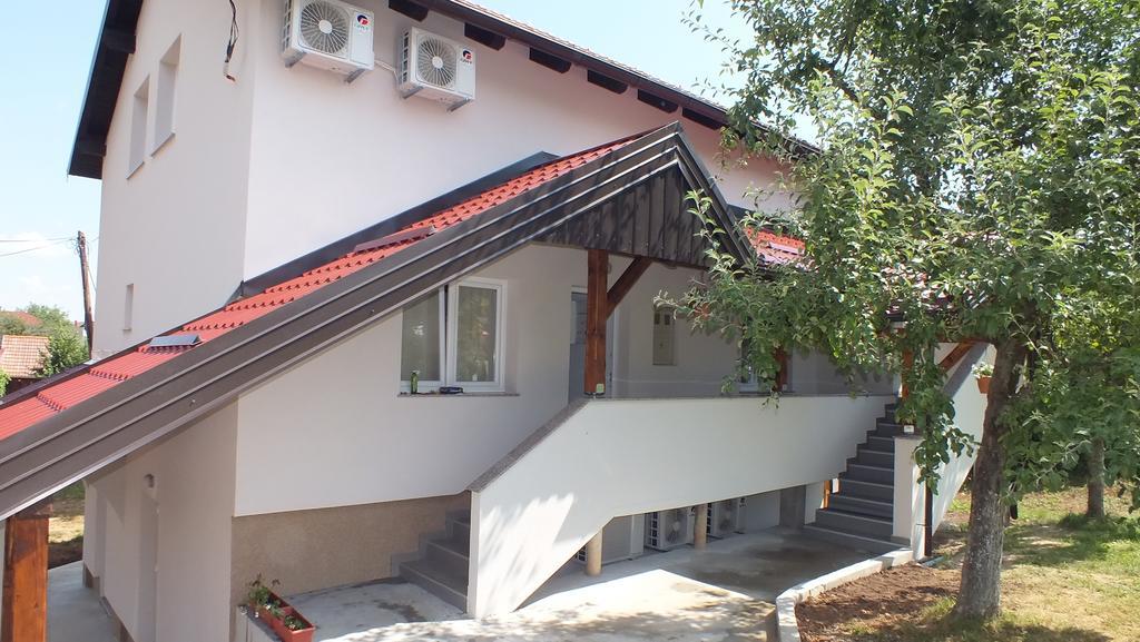 גרבובץ Guest House Ema מראה חיצוני תמונה