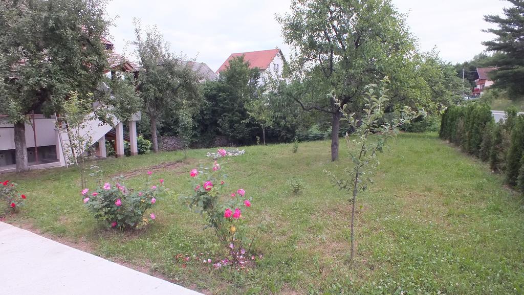 גרבובץ Guest House Ema מראה חיצוני תמונה