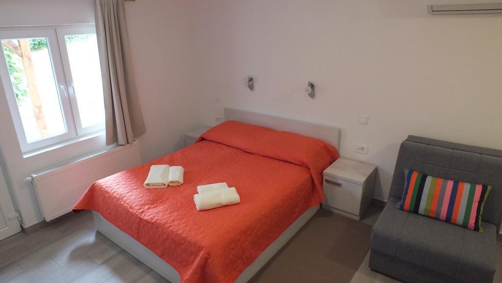 גרבובץ Guest House Ema מראה חיצוני תמונה