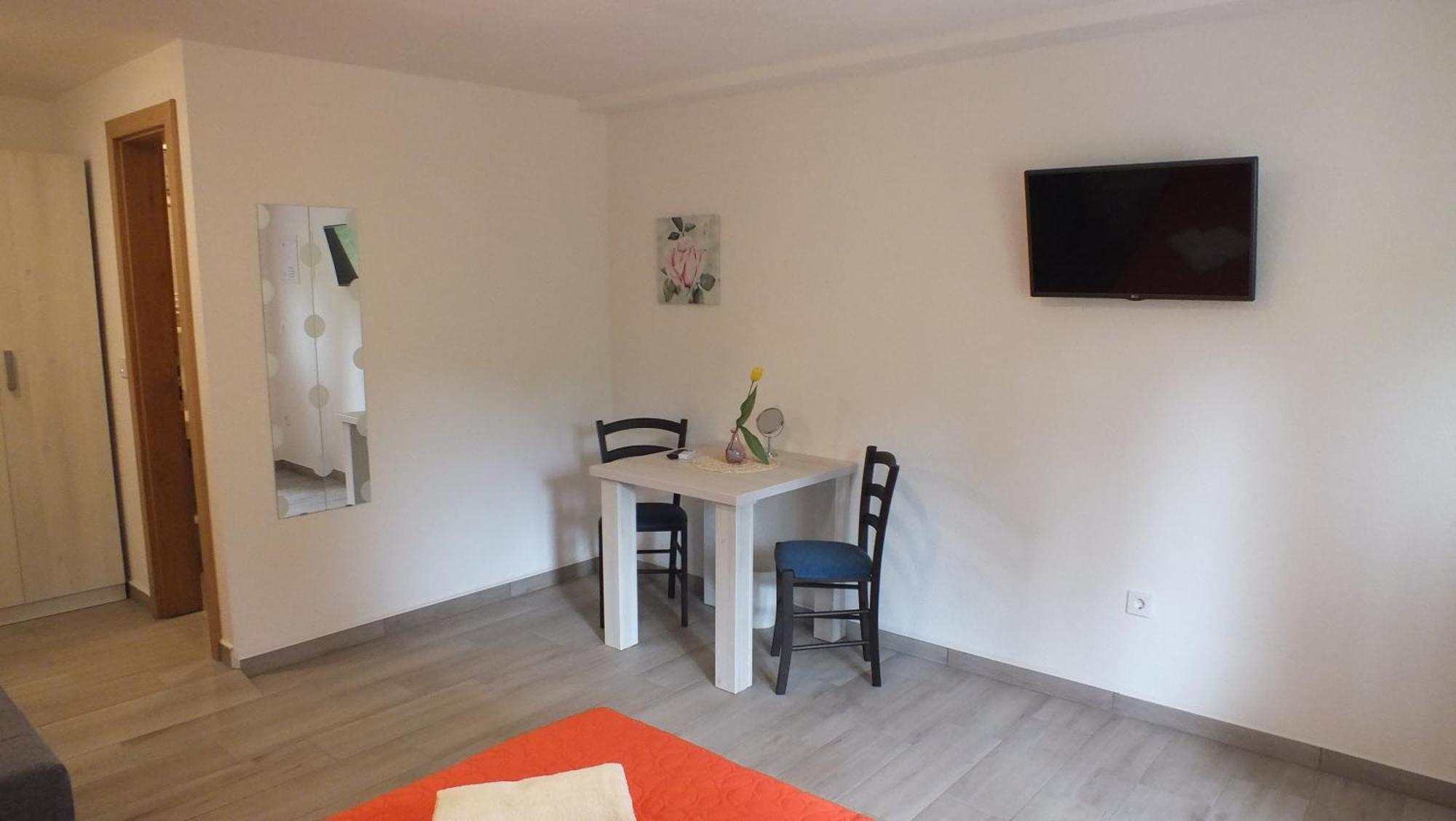 גרבובץ Guest House Ema מראה חיצוני תמונה