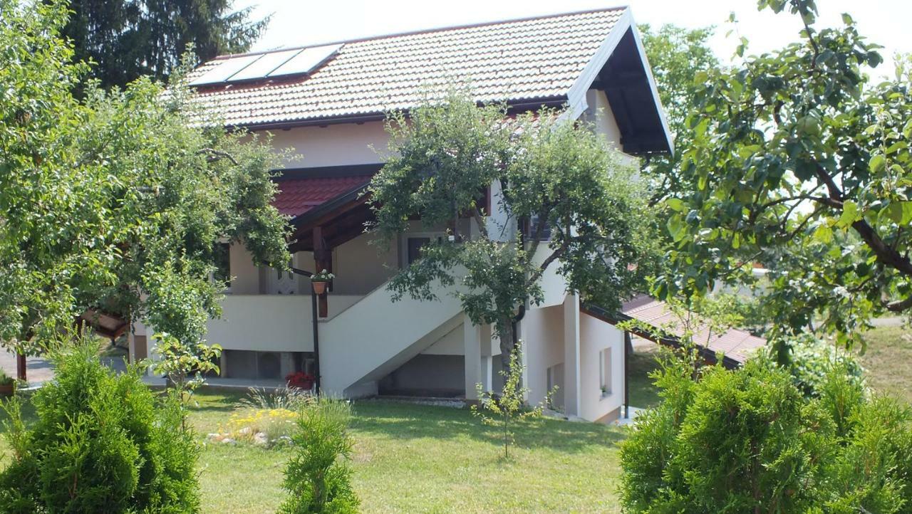 גרבובץ Guest House Ema מראה חיצוני תמונה