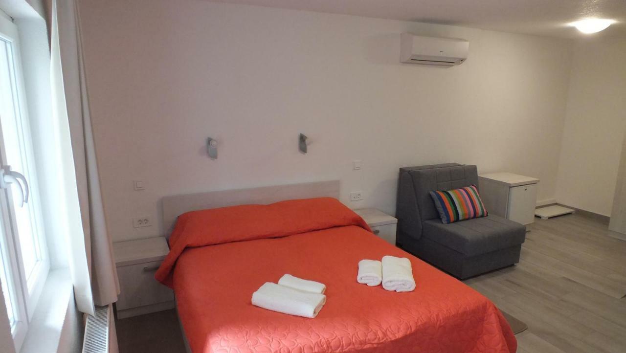 גרבובץ Guest House Ema מראה חיצוני תמונה