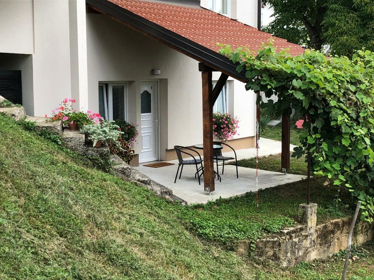 גרבובץ Guest House Ema מראה חיצוני תמונה